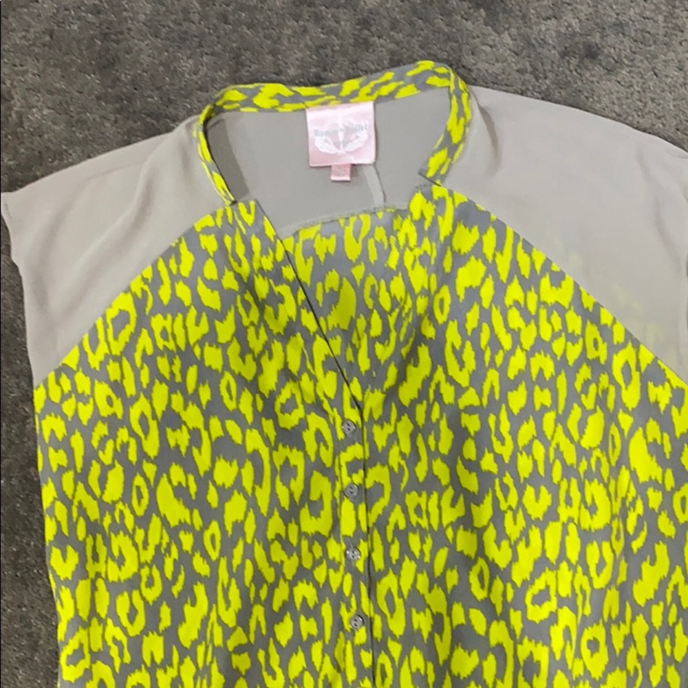 Leopard Top - Picture 3 of 3